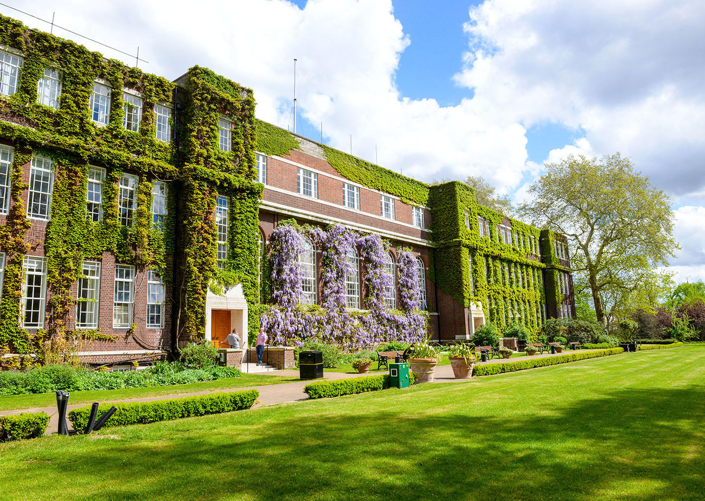 Regent's University London building